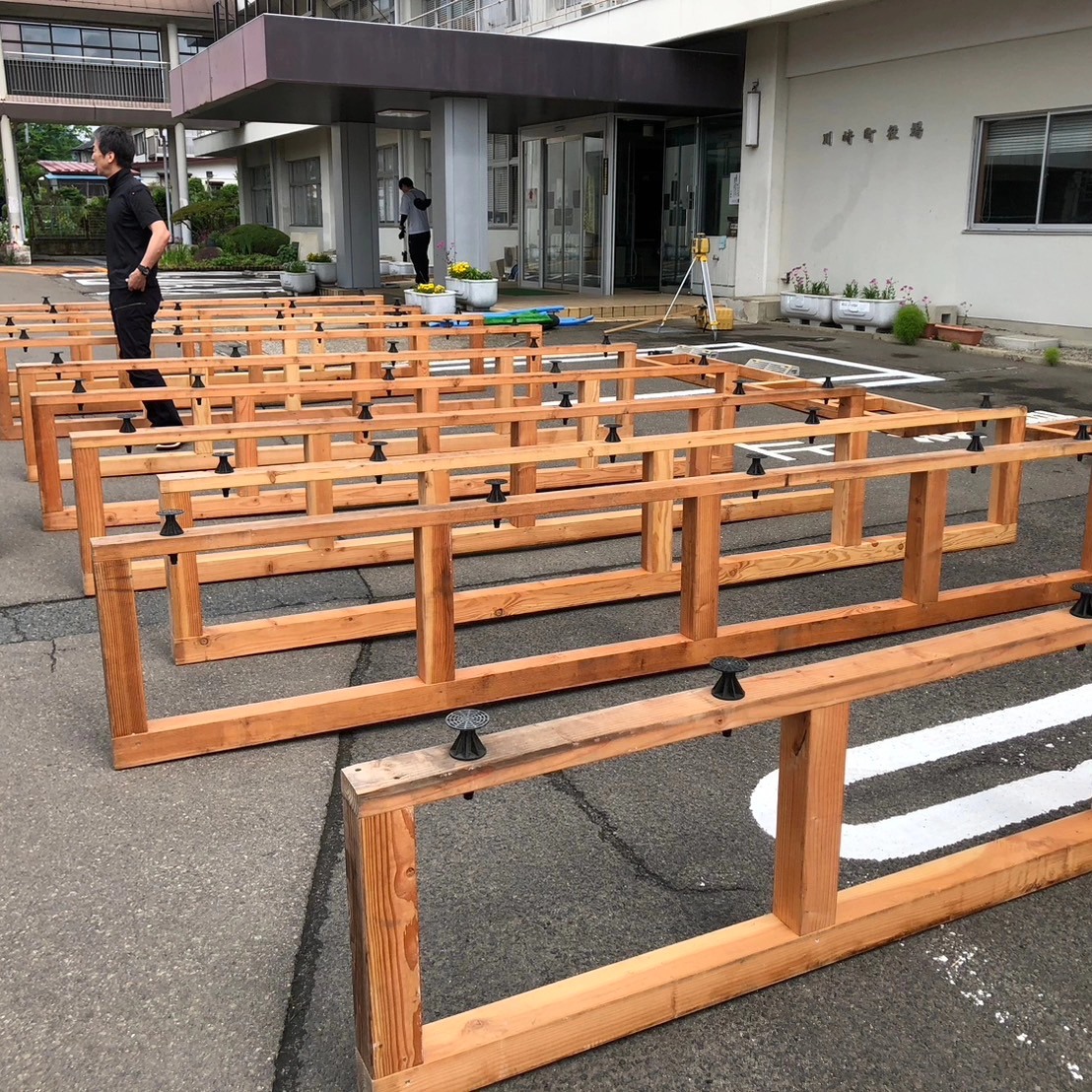 川崎町青年部が支倉常長まつりのステージを設営の活動写真