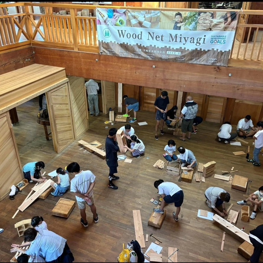 仙台青年部が夏休み親子木工教室をサポートの活動写真