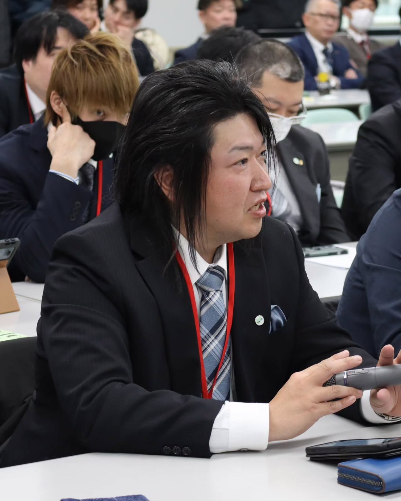 参加者が現場の課題について意見を交わしました。